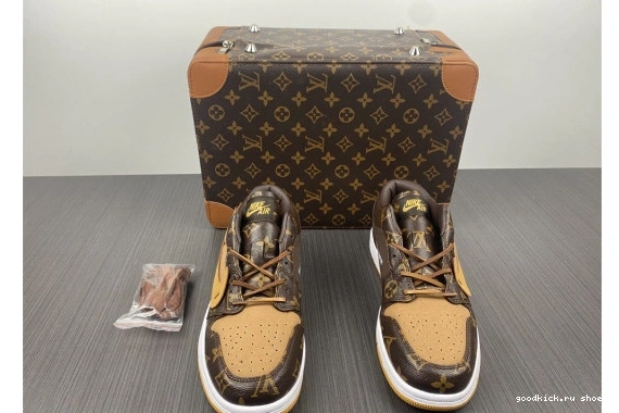 WHITE-LouiV (WITH JORDAN -LouiV CASE) Top O-W AIR 1 Low 0523